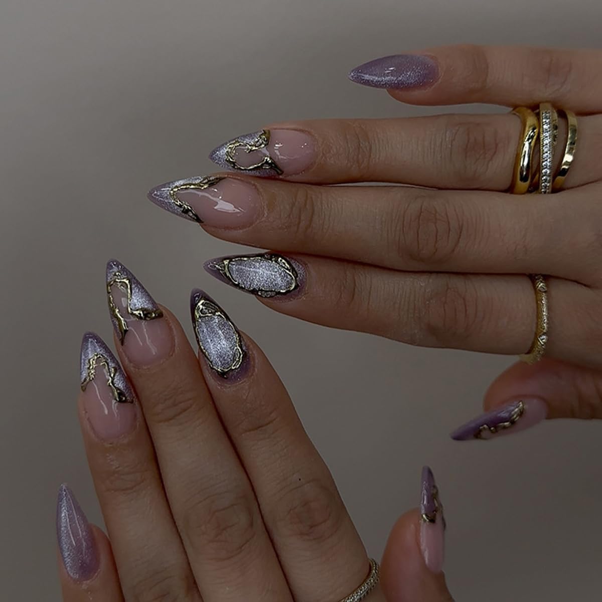 24 Stück Frühling Press-On Nägel Kurz Mandel, YIHONGYAN 3D Strass Muschel-Design Künstliche Nägel Press-Ons Blau Französische Nägel Acryl-Set Klebenägel Vollabdeckung Glitzer Nägel zum Aufkleben für Frauen