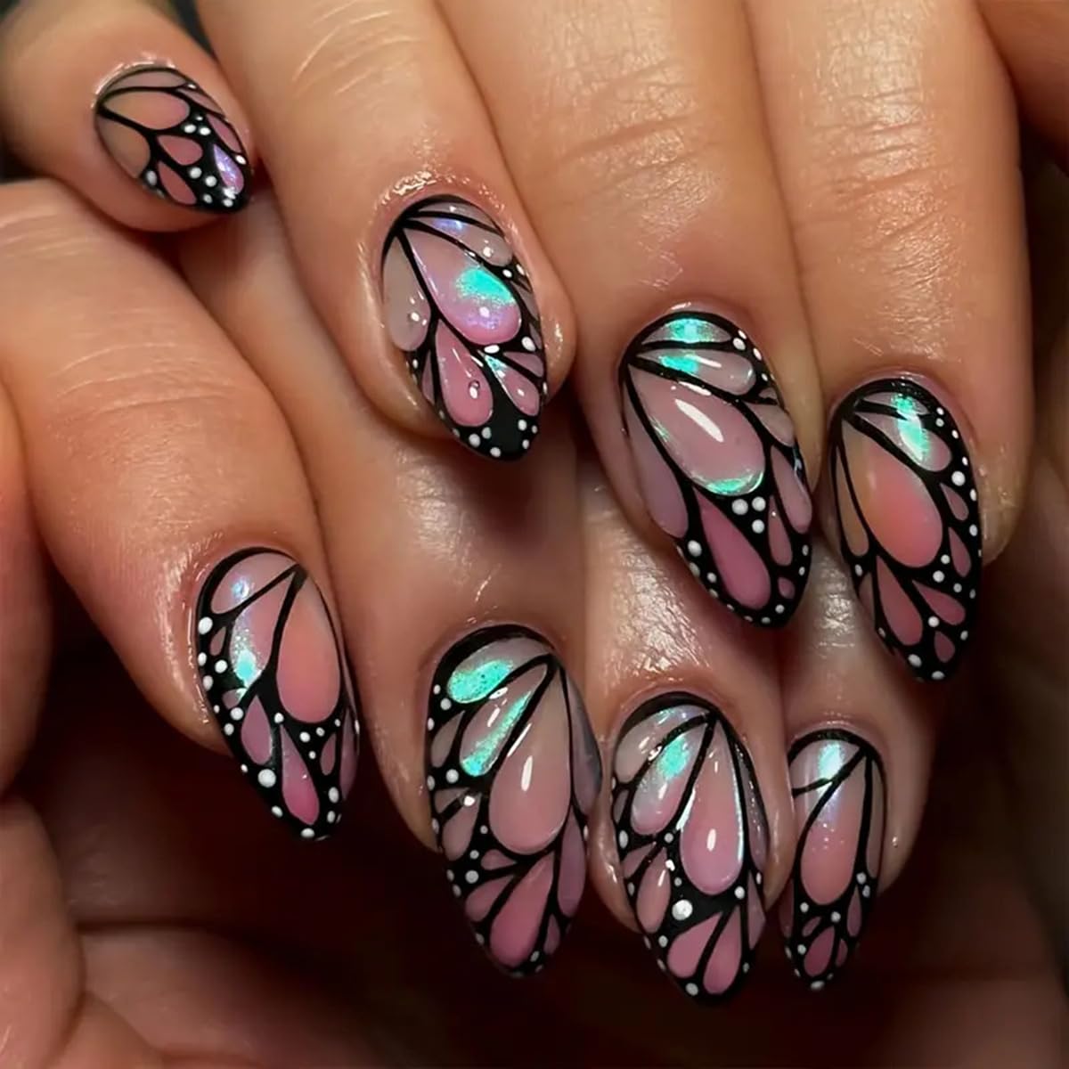 24 Stück Frühling Press-On Nägel Kurz Mandel, YIHONGYAN 3D Strass Muschel-Design Künstliche Nägel Press-Ons Blau Französische Nägel Acryl-Set Klebenägel Vollabdeckung Glitzer Nägel zum Aufkleben für Frauen