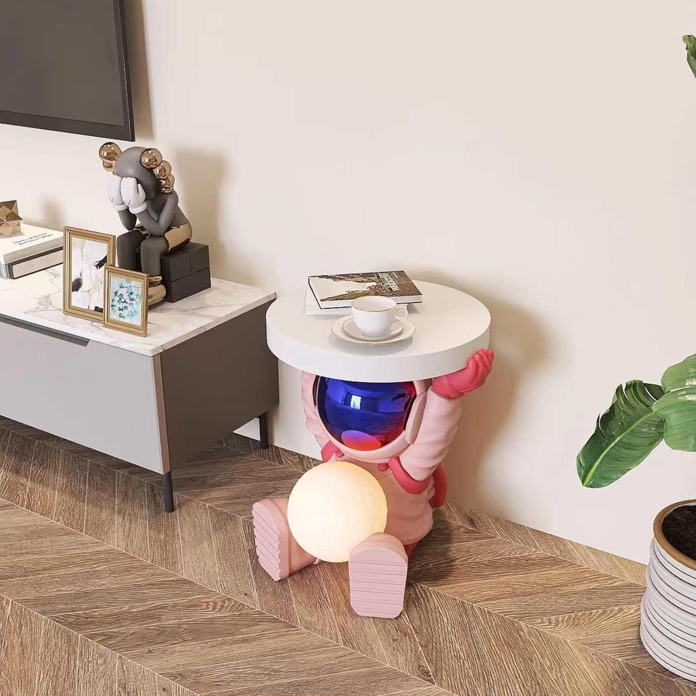 Astronautentisch mit rundem Tischplatte 19,7" x 17,7" Sofa-Beistelltisch mit Mondlampe Moderner Harz-Akzent Astronautenfigur für Schlafzimmer, Wohnzimmer, Zuhause, Rosa