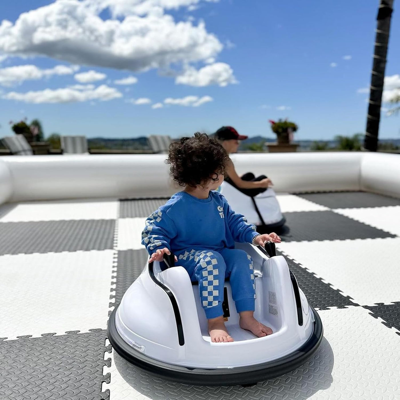 CZGBRO Aufblasbare Bumper-Car-Rennstrecke – Mini-Rennbahn mit Pumpe für Kinder ohne Boden (Weiß, 9,5 × 9,5FT)
