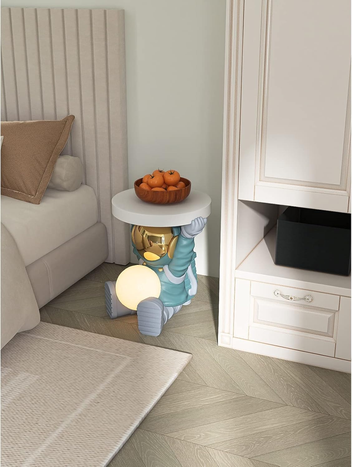 Astronautentisch mit rundem Tischplatte 19,7" x 17,7" Sofa-Beistelltisch mit Mondlampe Moderner Harz-Akzent Astronautenfigur für Schlafzimmer, Wohnzimmer, Zuhause, Rosa