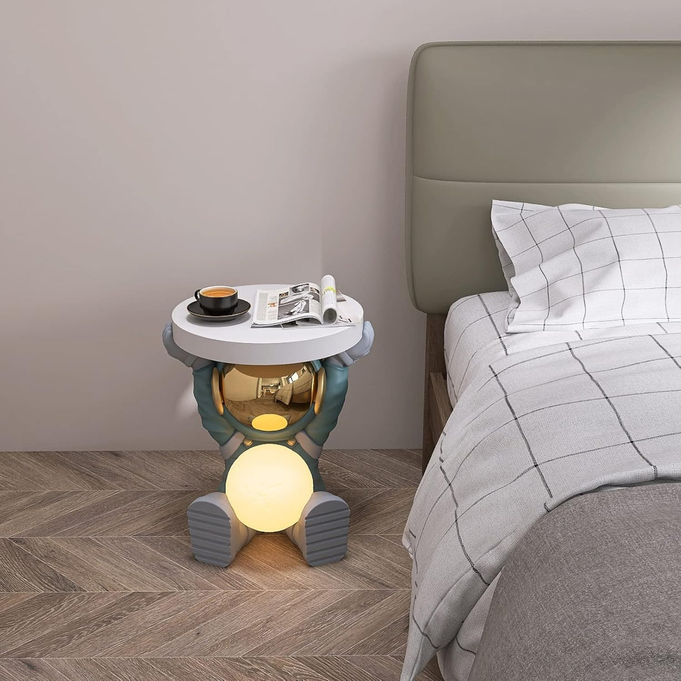 Astronautentisch mit rundem Tischplatte 19,7" x 17,7" Sofa-Beistelltisch mit Mondlampe Moderner Harz-Akzent Astronautenfigur für Schlafzimmer, Wohnzimmer, Zuhause, Rosa