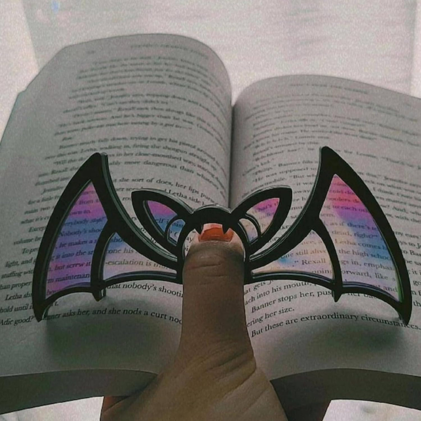 Fledermaus-Daumen-Seitenhalter für Bücherliebhaber, Fledermausförmiger Lese-Daumenhalter, Buchoffenhalter zum Lesen, Einzigartige Geschenke für Bücherliebhaber, Daumenhalter für Bücher