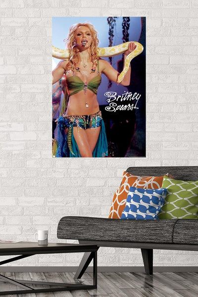 Trends International Britney Spears – 2001 VMA Wandposter, 34L x 22,4B, Ungerahmte Version