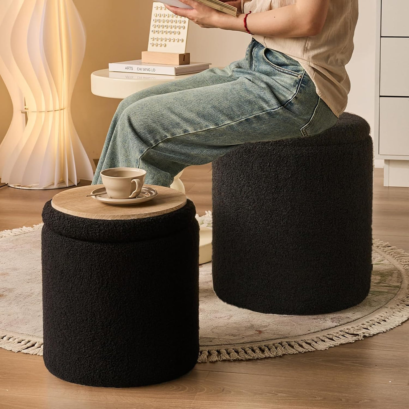 Rundes 2er-Set Aufbewahrungs-Ottoman – Gepolsterter Samt Schminktischhocker für Make-up Multifunktionale Ottomane Couchtisch Gepolsterter Sitz Fußablage für Wohnzimmer & Schlafzimmer (Weiß)
