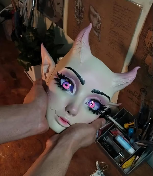 🔥Blitzverkauf 49 % RABATT 🎭Babydoll-Maske: Hochwertig und verstellbar für Komfort😈