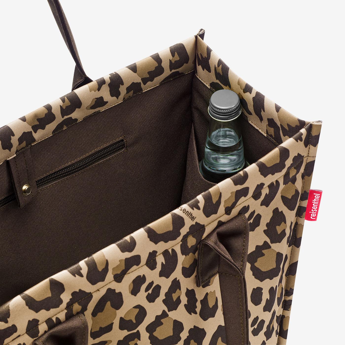 Daily Shopper Leo Macchiato