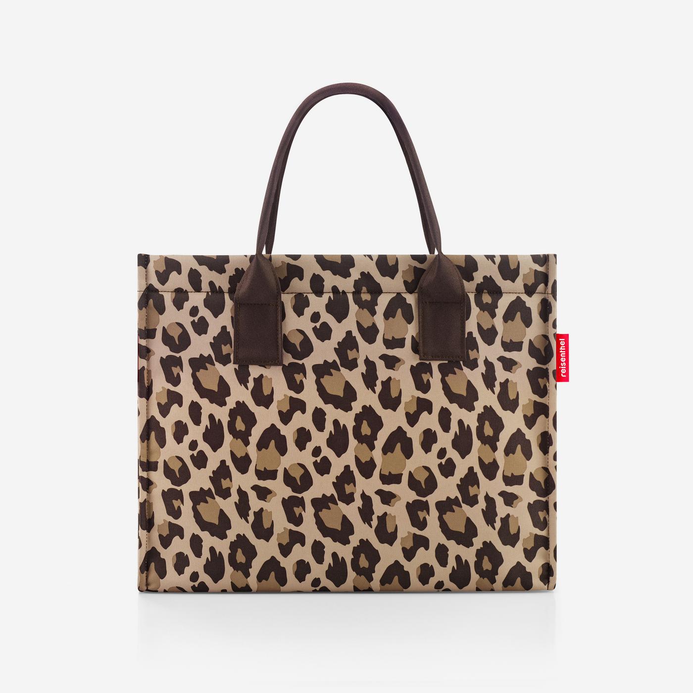 Daily Shopper Leo Macchiato