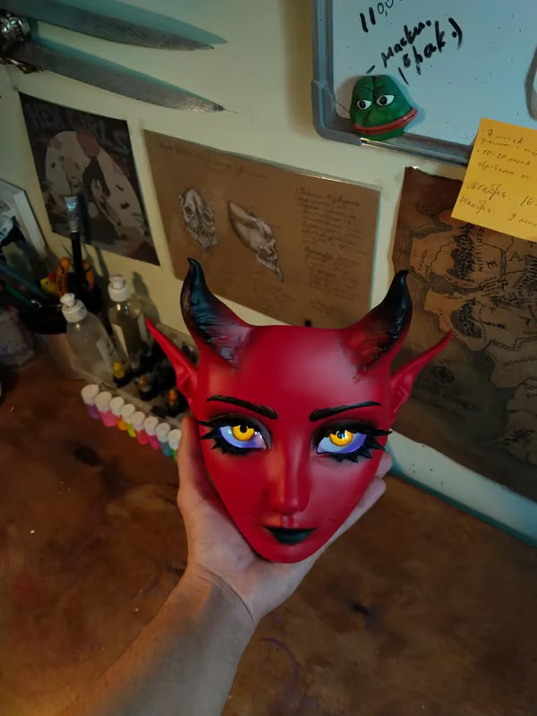 🔥Blitzverkauf 49 % RABATT 🎭Babydoll-Maske: Hochwertig und verstellbar für Komfort😈