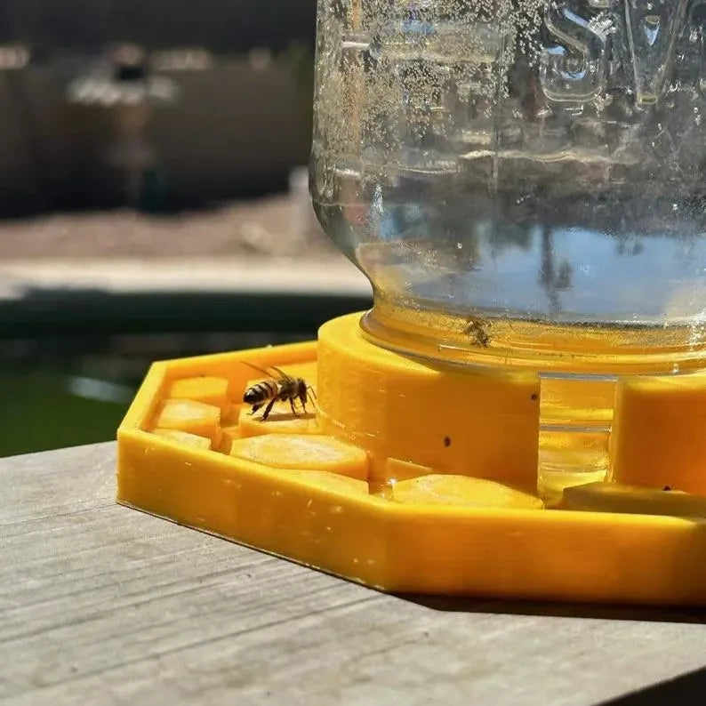 BuzzBloom – Dekorativer Bienen-Trinkplatz für den Garten